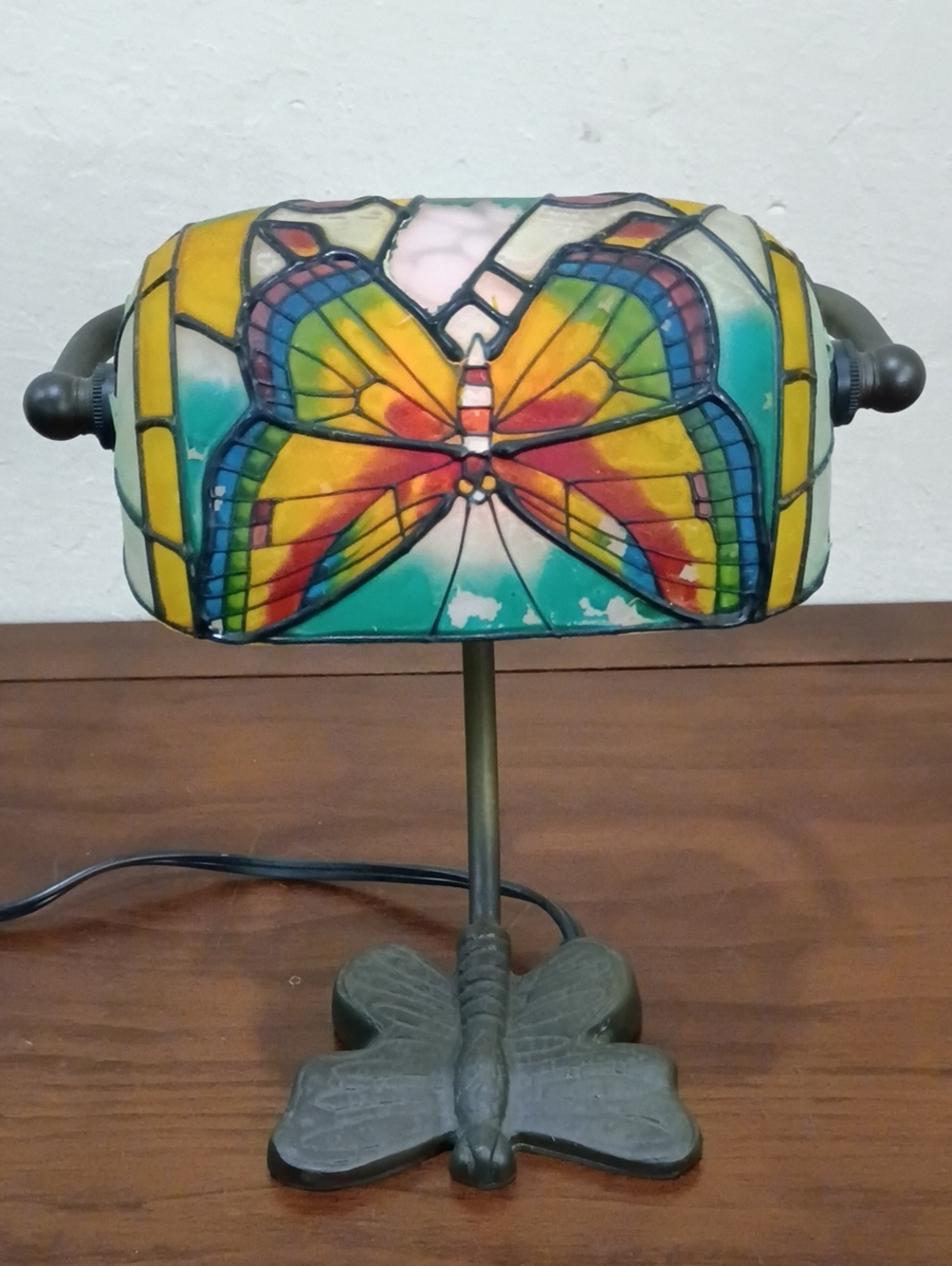 Butterfly Tiffany Style Stained Glass Table Desk Lamp - Vintage!
